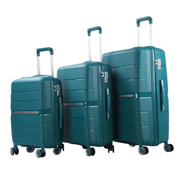 Чемоданы Пластиковые ударопрочные