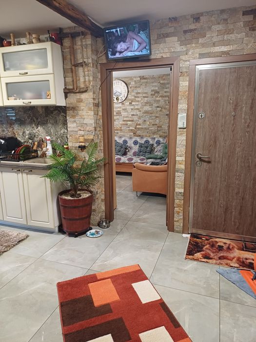 Apartament decomandat două camere Rovine