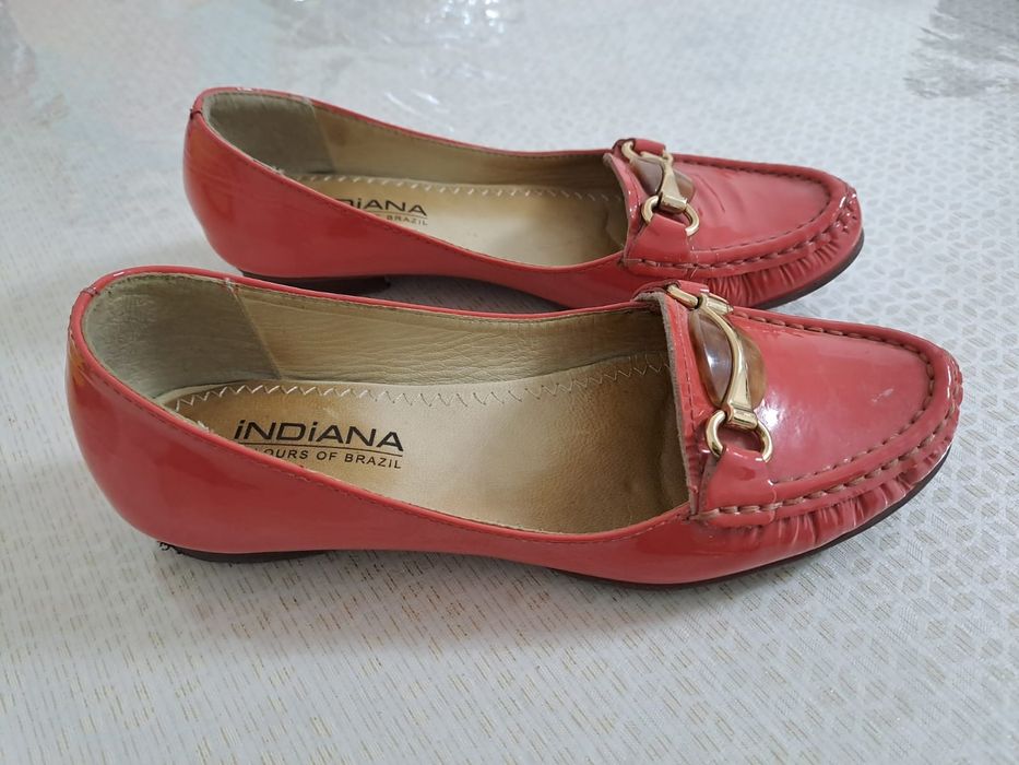 Продам женские мокасины