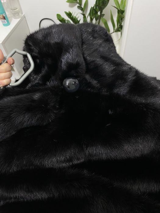 Продам норковую шубу