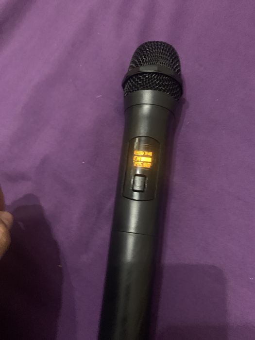 Микрофон.