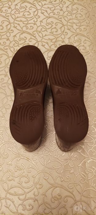 Резиновые галоши.