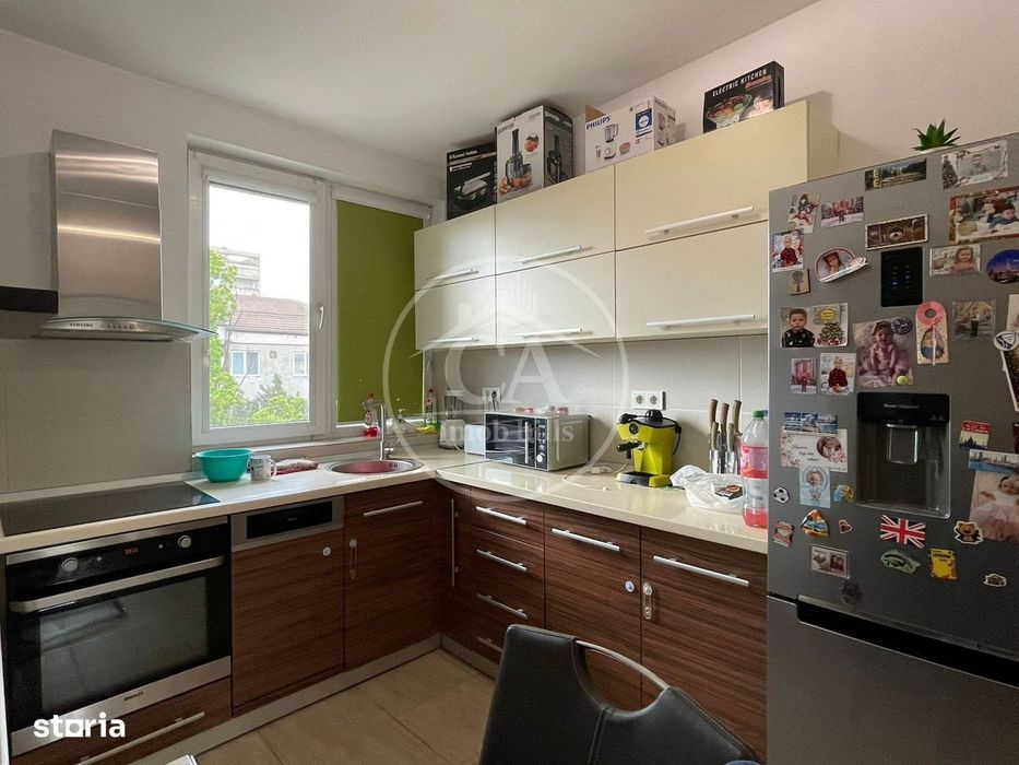 Apartament cu 3 camere de vanzare in zona Decebal, Oradea