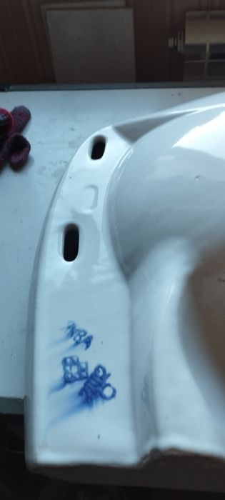 Раковина для ванной.