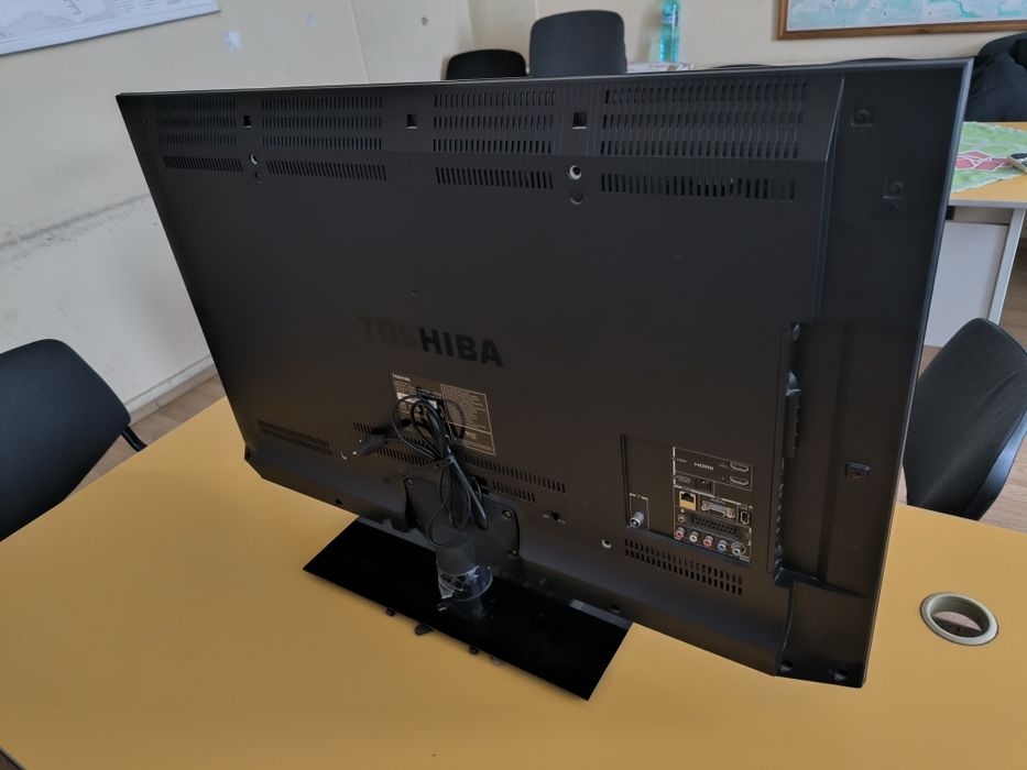 Телевизор Toshiba 40"