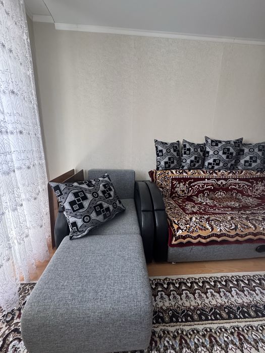 Продам диван с креслом