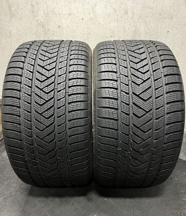 315/30/21 PIRELLI - 2бр. като Нови!