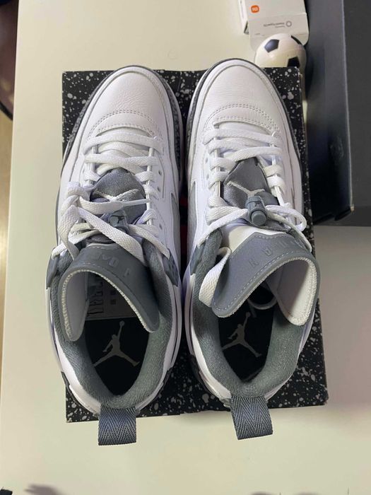 Adidasi Jordan Spizike