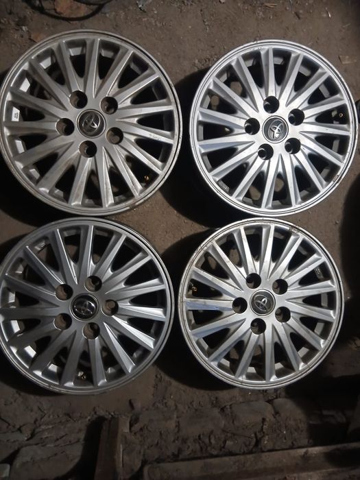 Продам диски на Тойота ipsun  R15