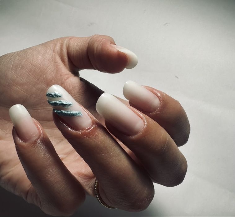 Manichiura cu gel salon podgoria