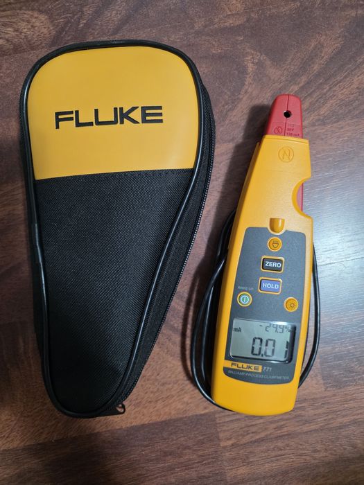 Osciloscop,  multimetre Fluke