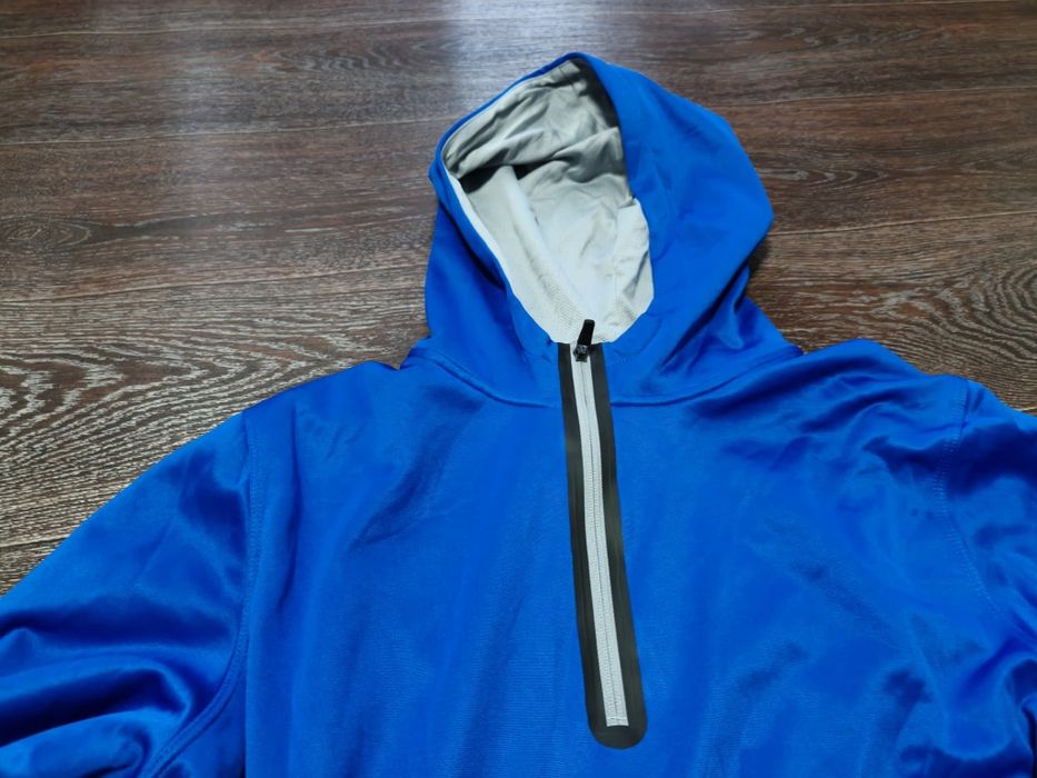 Кофта спортивная