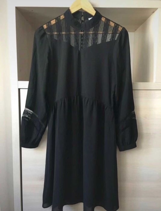 Rochie neagra Reserved 38