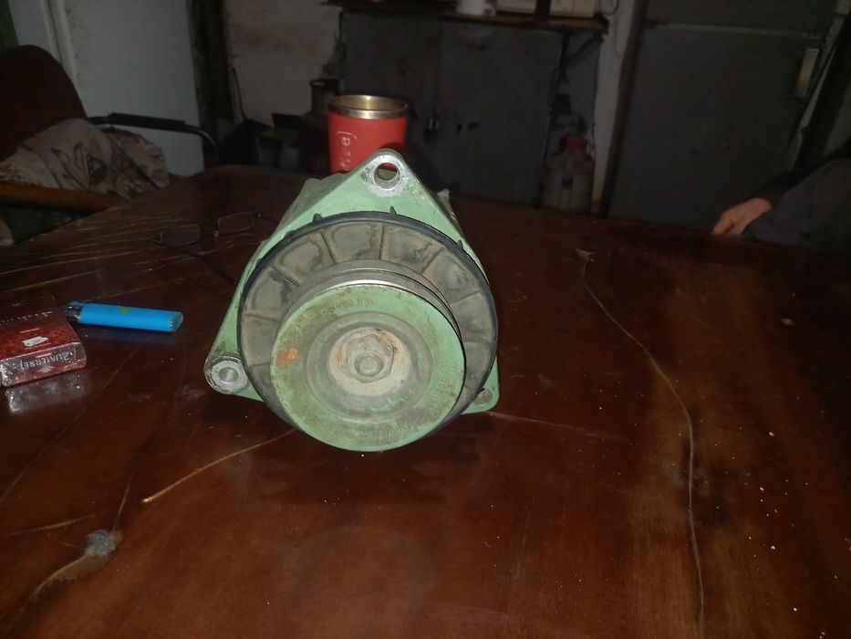 Генератор на Mercedes-Benz(грузовик)