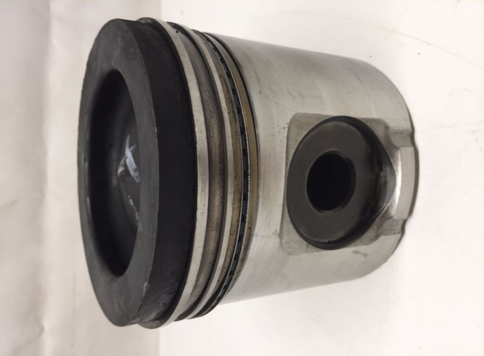 8131245 Piston VOLVO FH12, FH16, NH12, FH, VNL780 (1993-2014) VOLVO
