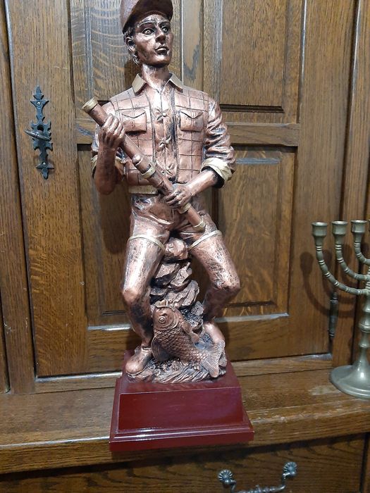 statue Pescar din rășină