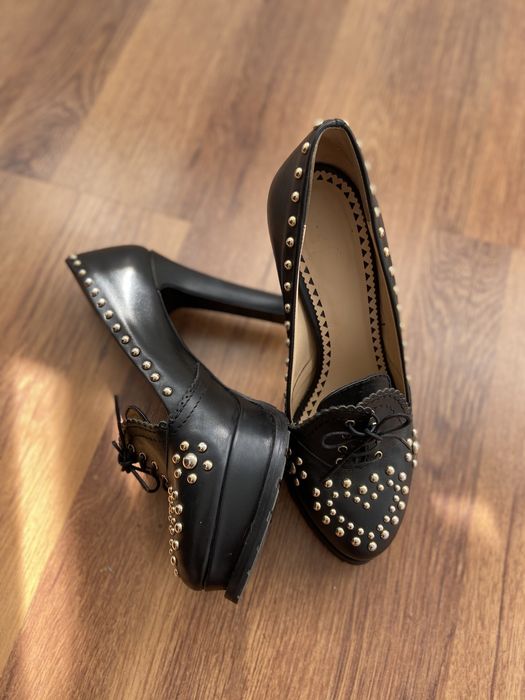 Продам оригинальные туфли MOSCHINO