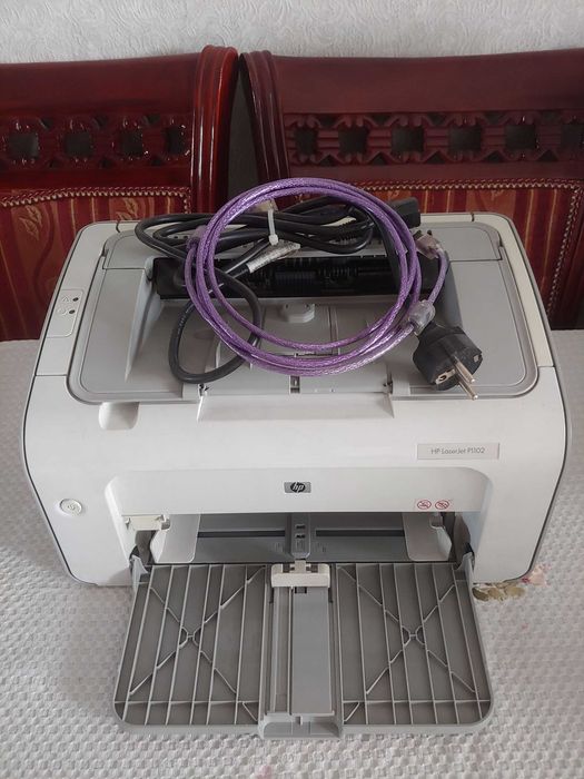 Продам принтер HP LaserJet P1102