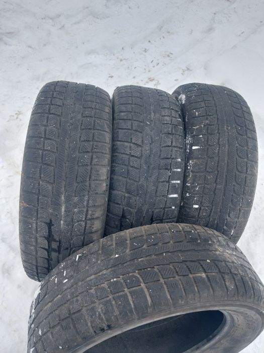 4 шины липучки. 235 60 R17