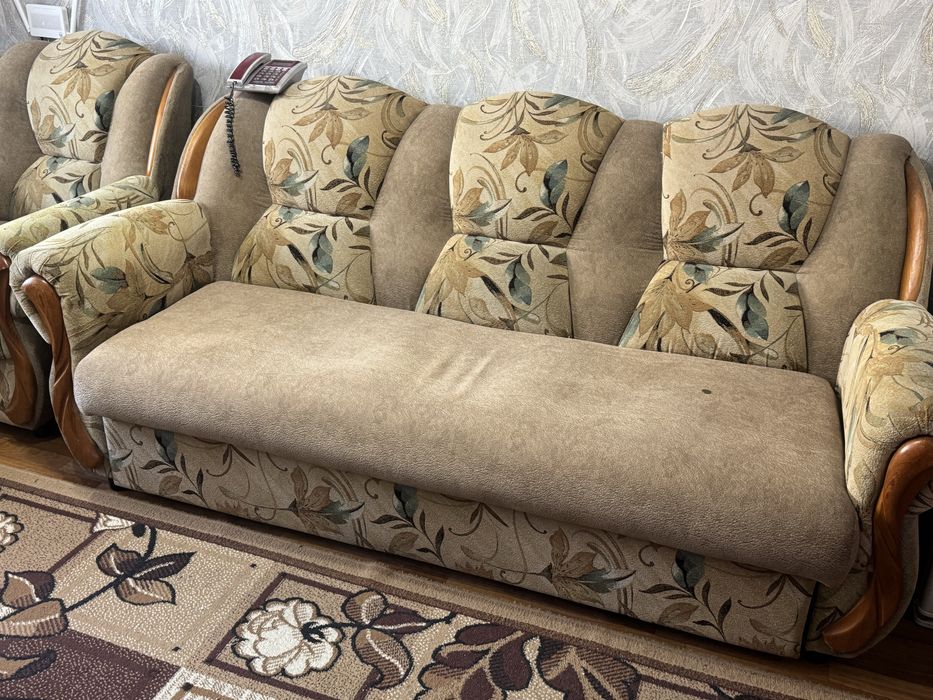 Продам диван с креслом