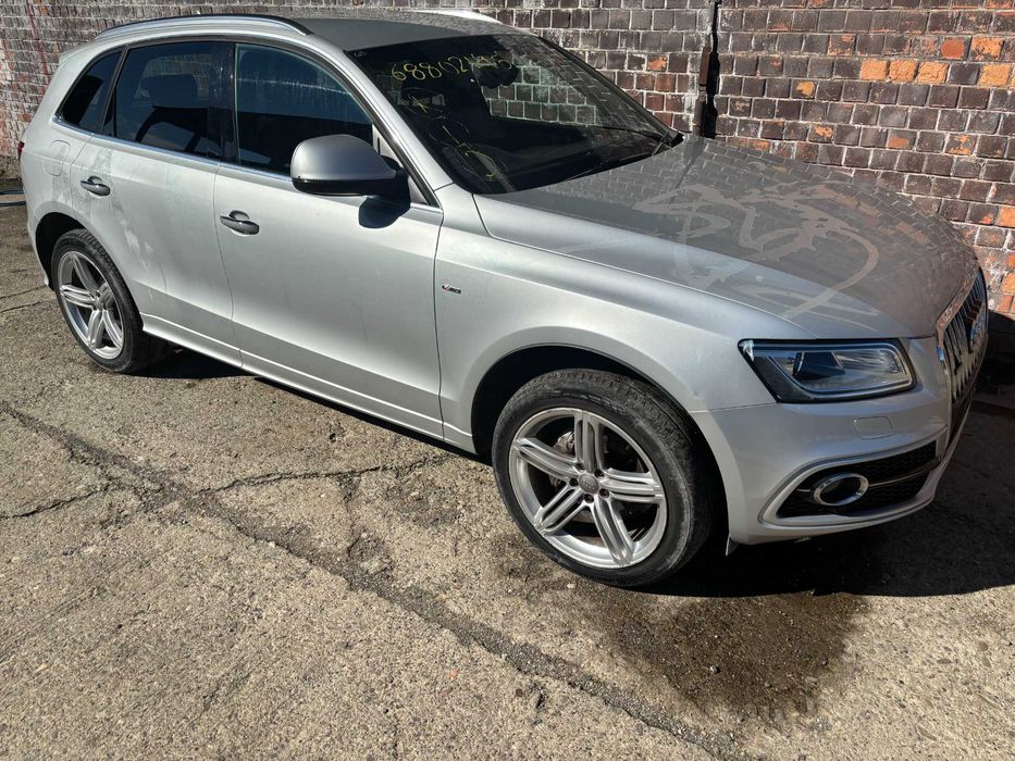 fuzeta fata stanga dreapta si piese audi Q5 2014 facelift dezmembrari