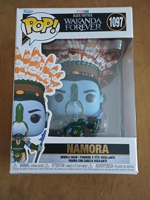 Figurine noi  in cutii
