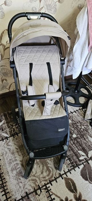 Коляска почти как новая