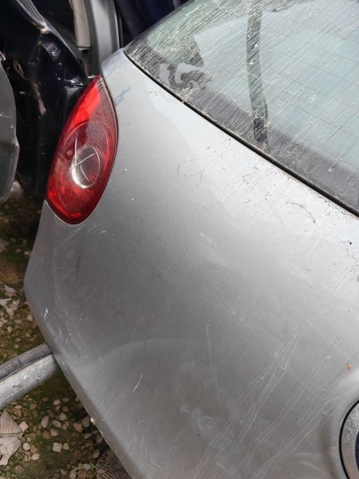 Врата багажник Vw Golf 5 hatchback / Фолксваген Голф 5 хечбек