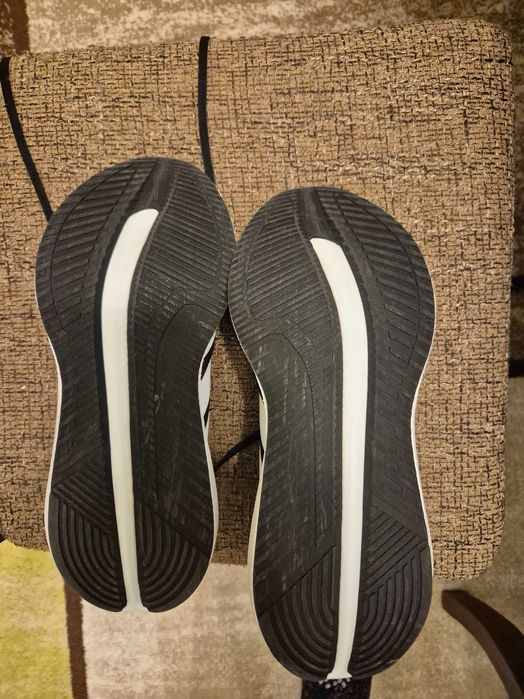 Продавам Маратонки Adidas 38 2/3 и 40 номер