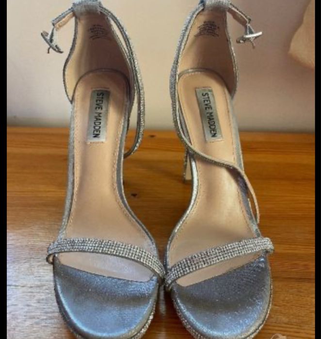 Нови обувки Steve Madden