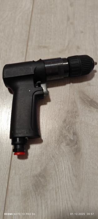 Mașină de găurit sau șlefuit pe aer