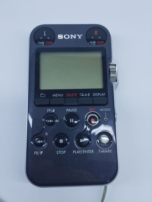 Sony PCM-M10 diktofonlar, yaxshi holatda 
Holati yaxshi 
Texnik aybi y