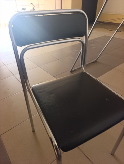 4 стула по 500тг!