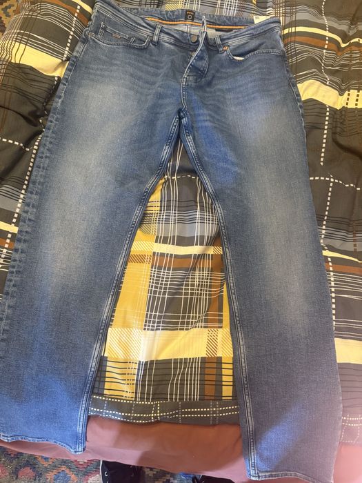 Blugi/pantaloni originali Hugo Boss, moderni, nepurtati, masura 38/32