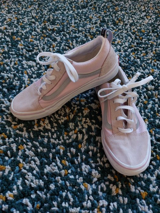 Дамски светлорозови кецове Vans 36.5