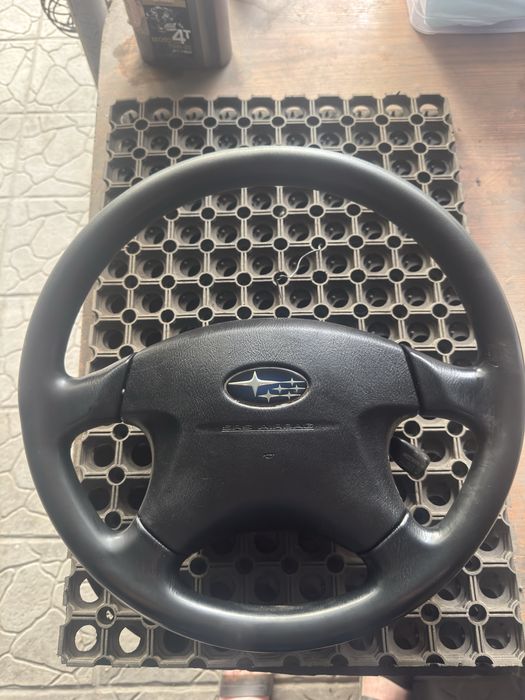 Продам руль forester sg5