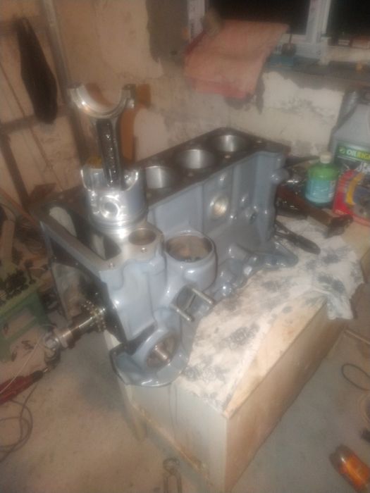 Ваз 2103 сотилади