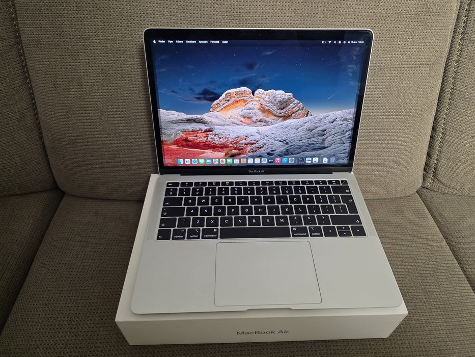 Apple MacBook Air Retina