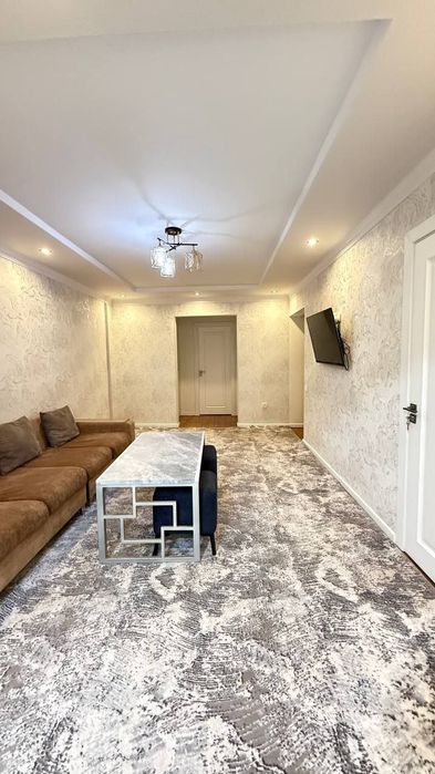 Гофур Гулом метро 5-6 минут