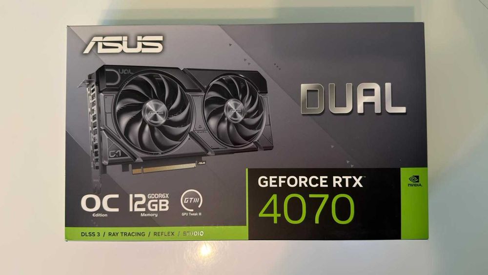 NVIDIA GeForce RTX 4070 ASUS Dual OC - Garanție PC Garage - Impecabila