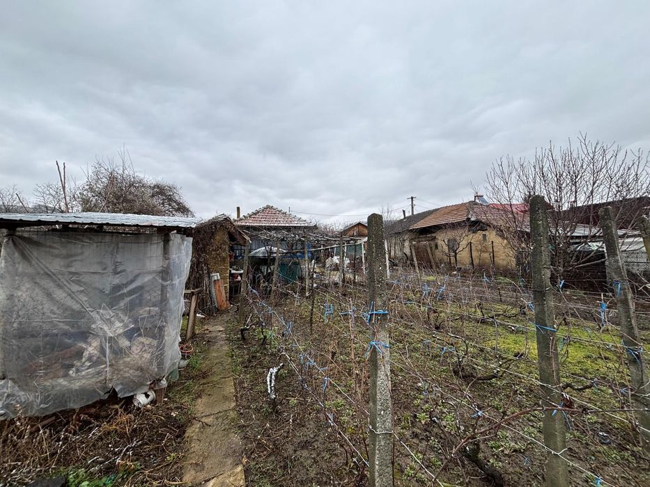 Casa de vanzare + teren agricol sat Ceptura de Sus