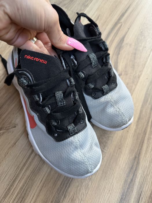 Оригинални маратонки Nike Renew Element 55 SE! 37,5 н