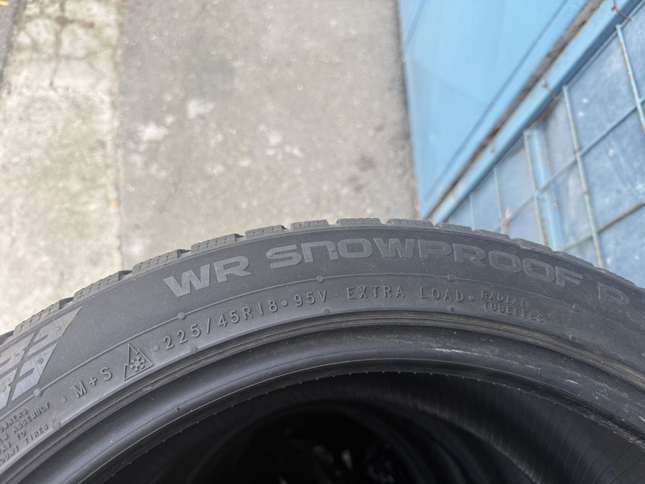 Vand anvelope nokian 225/45/18 255/40/18