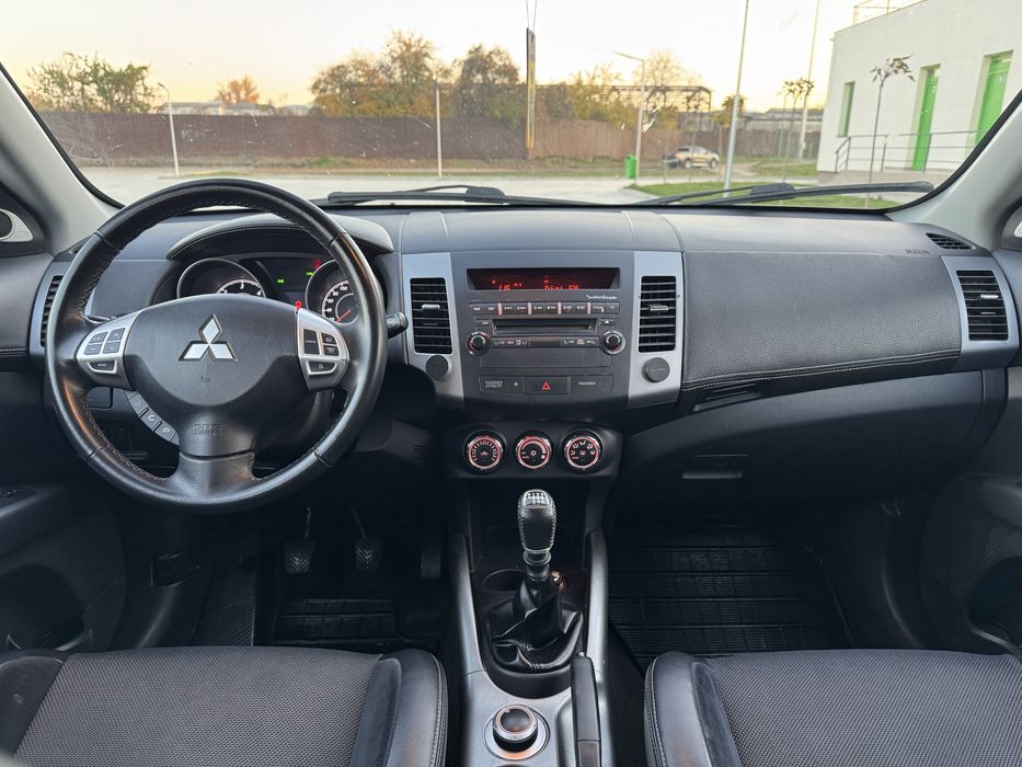 Mitsubishi Outlander An2012 4x4 7Locuri Inmatriculat 2Seturi JanteTop