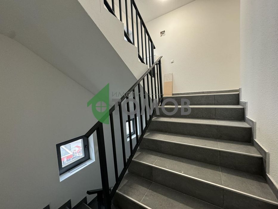 Продава се Двустаен апартамент в Шумен, 5-ти полк - 72 кв.м за 1208 €/кв.м - Снимка #4