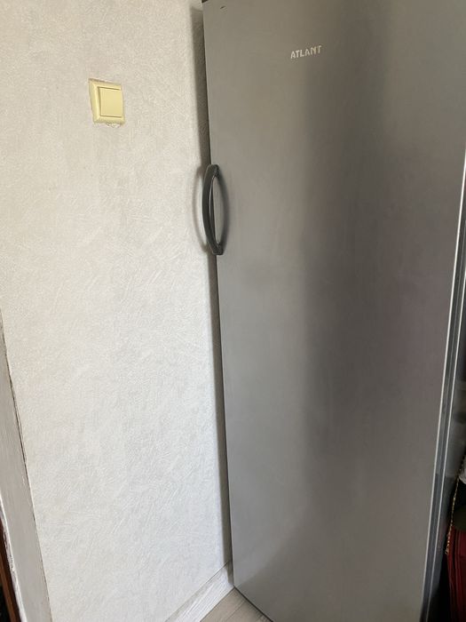 Продаю морозильник Atlant