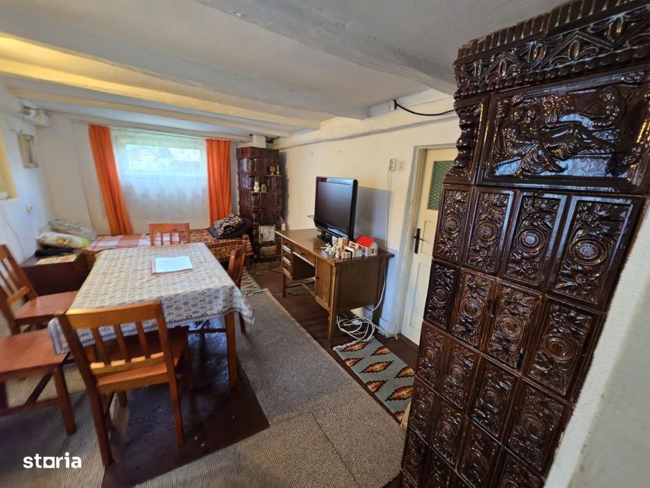 Casa Stroesti, teren = 3450 mp