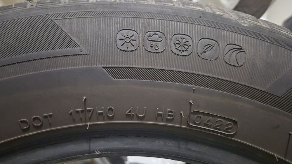 Всесезонни Hankook Kinergy 4S2 XL 215/65 R17 DOT 0422