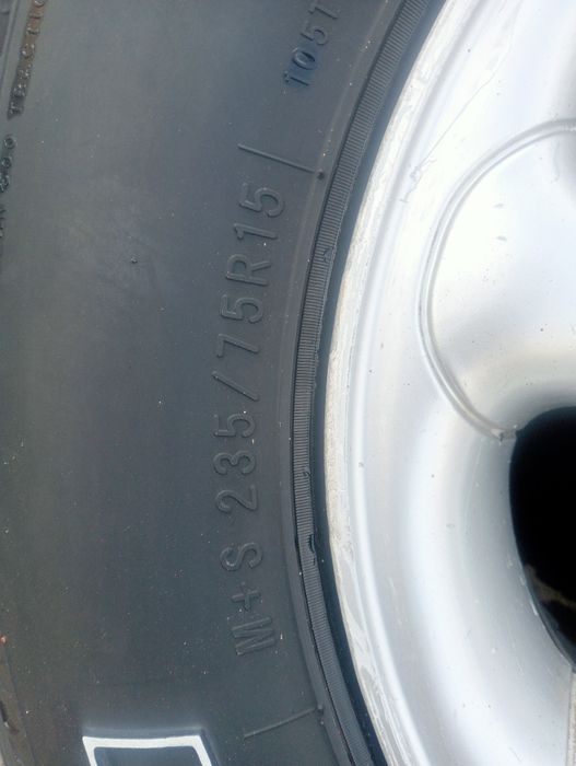 Резина с дисками на 15 в отличном состоянии
