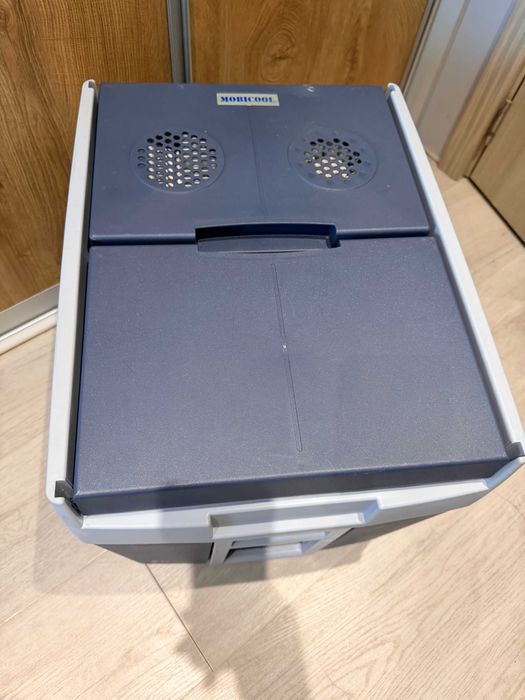 Хладилнa чанта Mobicool - , 48л, 12V студено